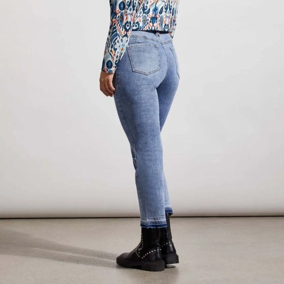 Tribal Women's Sophia Curvy Micro Flare Crop Jeans Size 16 - Picture 2 of 8